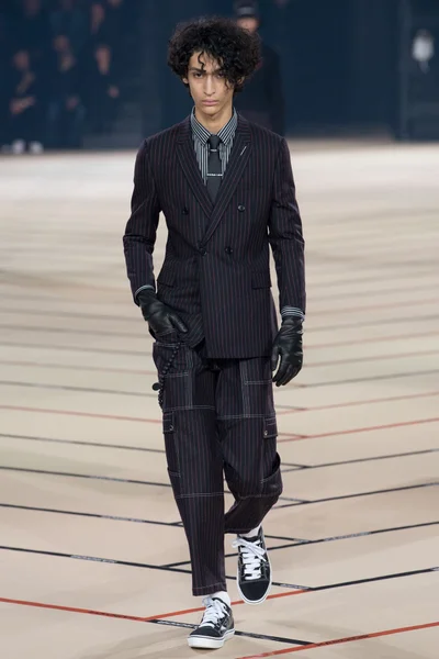 Look 5